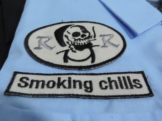 ruler smoking chill putch zoom.JPG